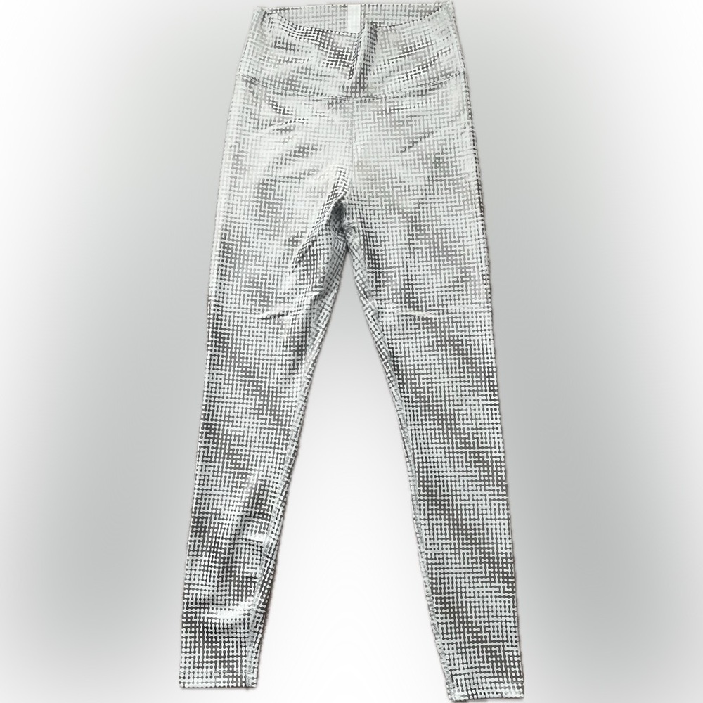 Silver and white Peleton Leggins Size Large
